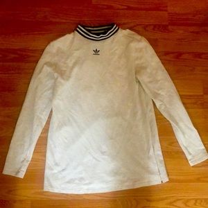 Adidas long sleeve top light weight sweater large